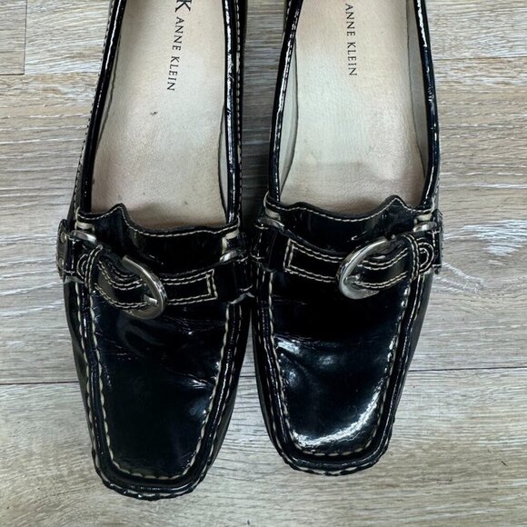 Anne Klein Ritchey Black Patent Leather Buckle Accent Flats Women's Size 6 - Picture 2 of 6